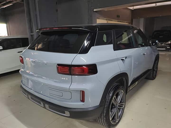 Фото 7 - Geely Icon