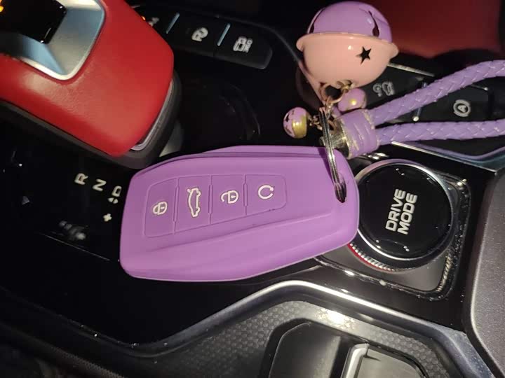 Фото 9 - Geely Icon