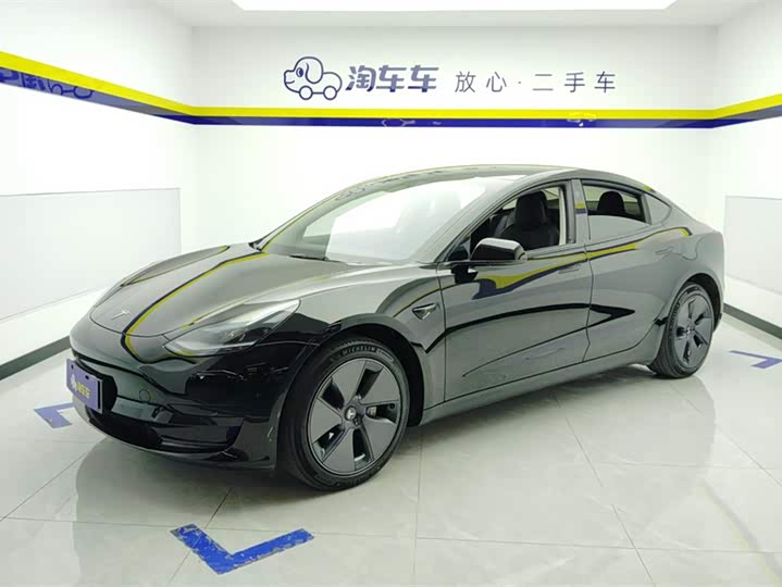 Фото 1 - Tesla Model 3