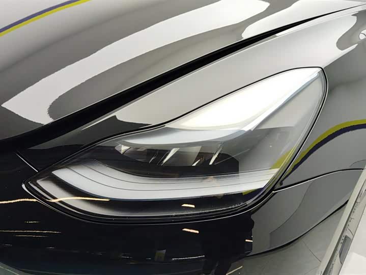 Фото 5 - Tesla Model 3