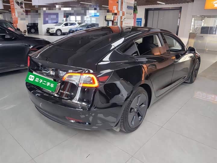 Фото 7 - Tesla Model 3