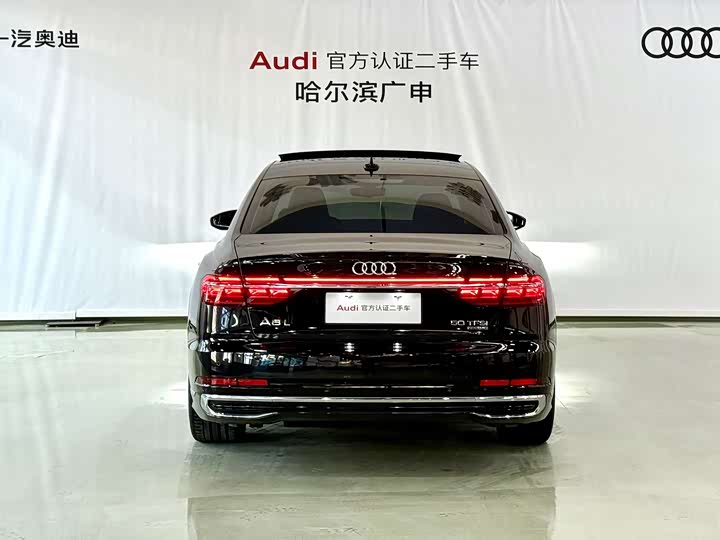 Фото 2 - Audi A8