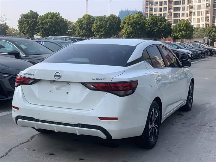 Фото 3 - Nissan Sylphy