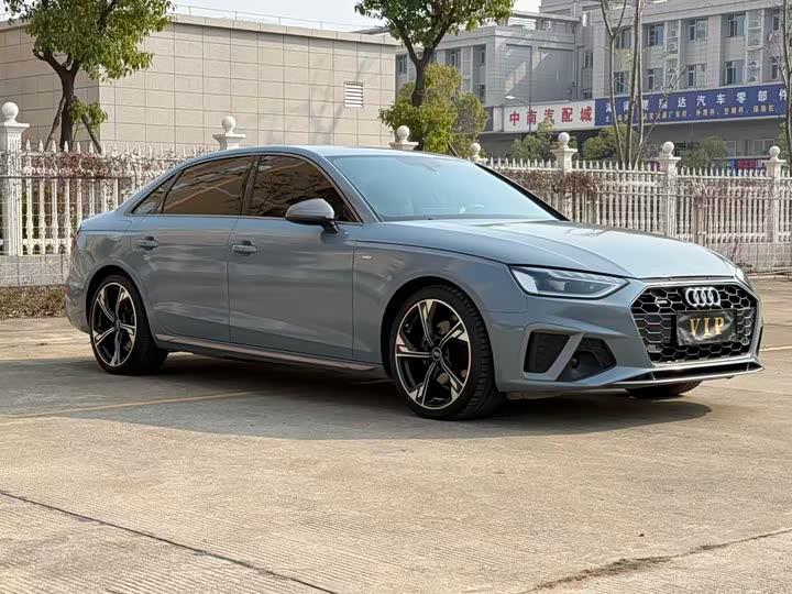 Фото 3 - Audi A4L