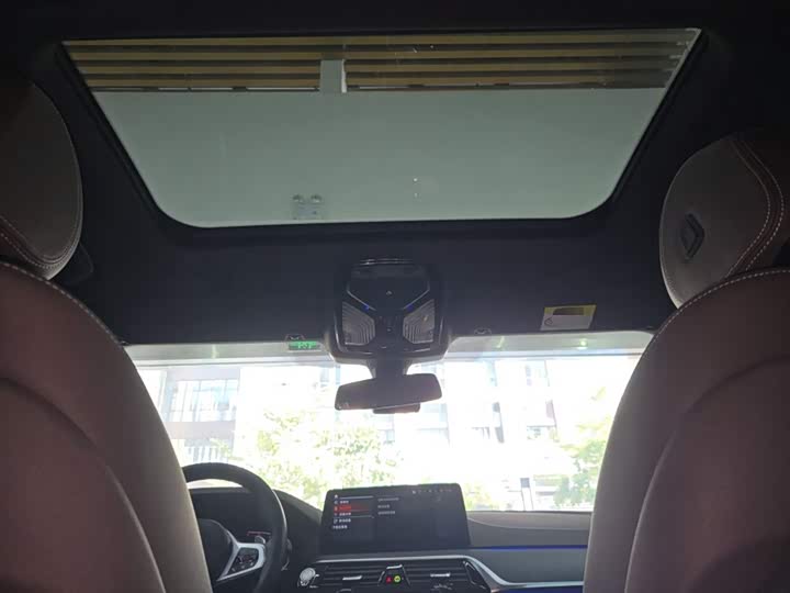 Фото 9 - BMW 5 Series