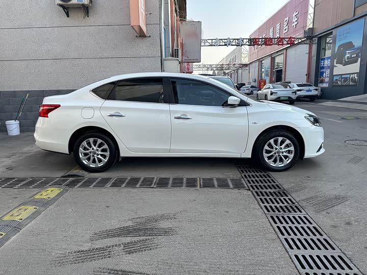 Фото 3 - Nissan Sylphy