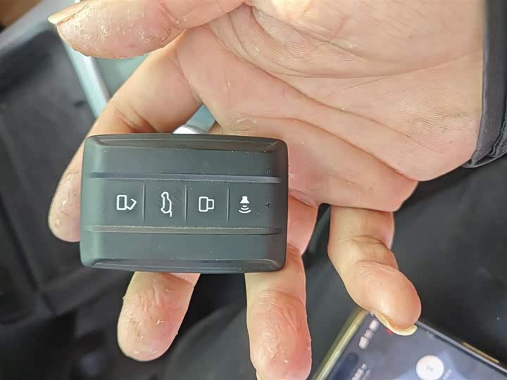 Фото 9 - Tank 300