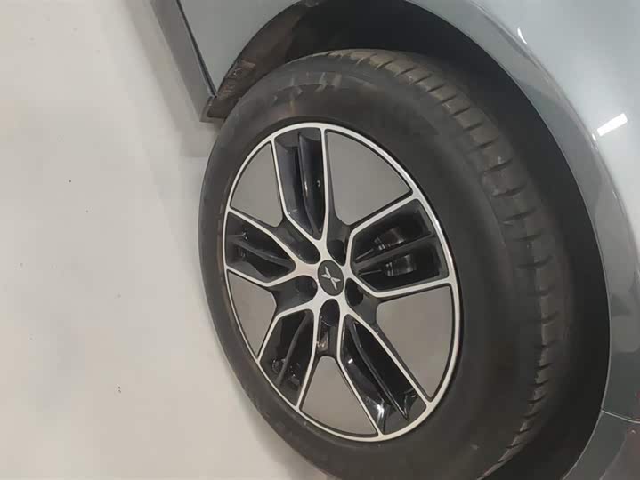 Фото 6 - XPeng P7