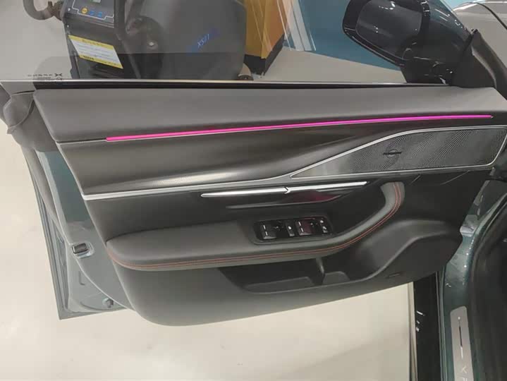 Фото 7 - XPeng P7