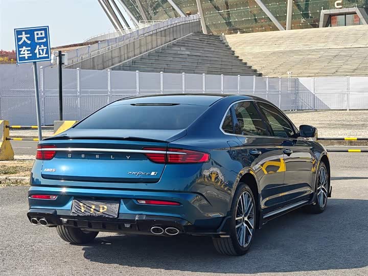 Фото 4 - Geely Preface