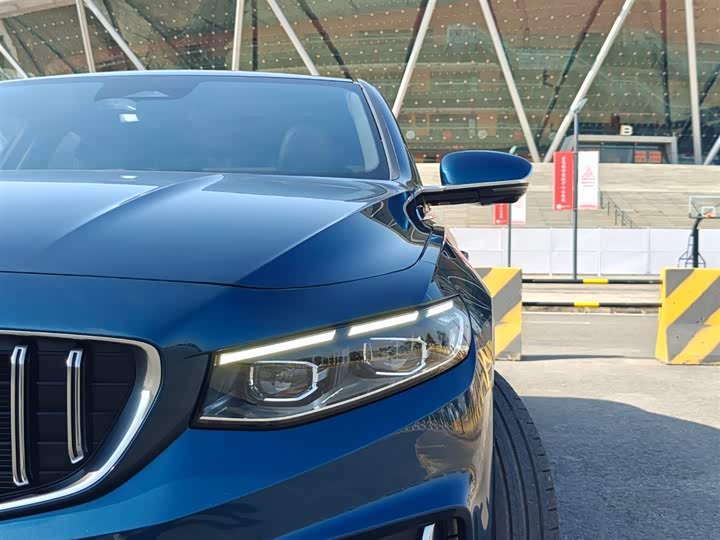 Фото 8 - Geely Preface