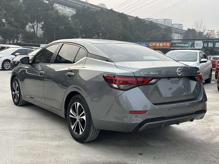 Фото 4 - Nissan Sylphy