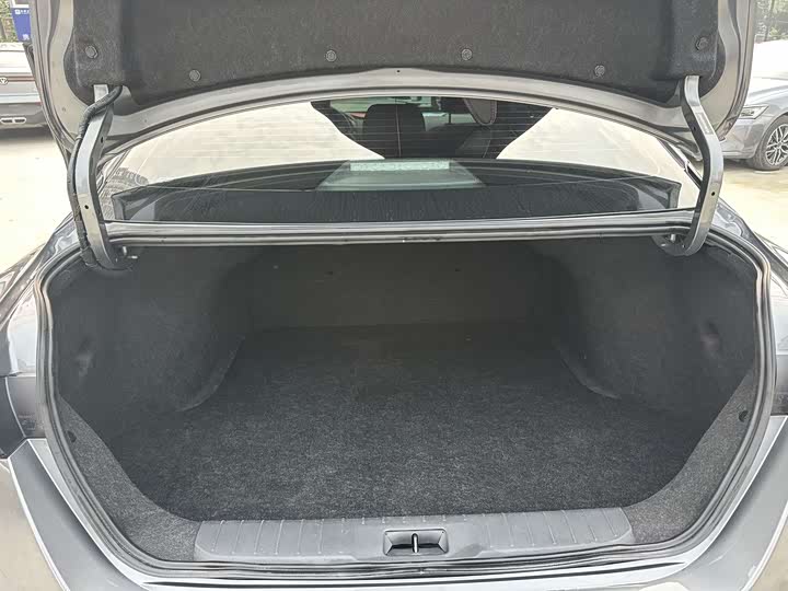 Фото 8 - Nissan Sylphy