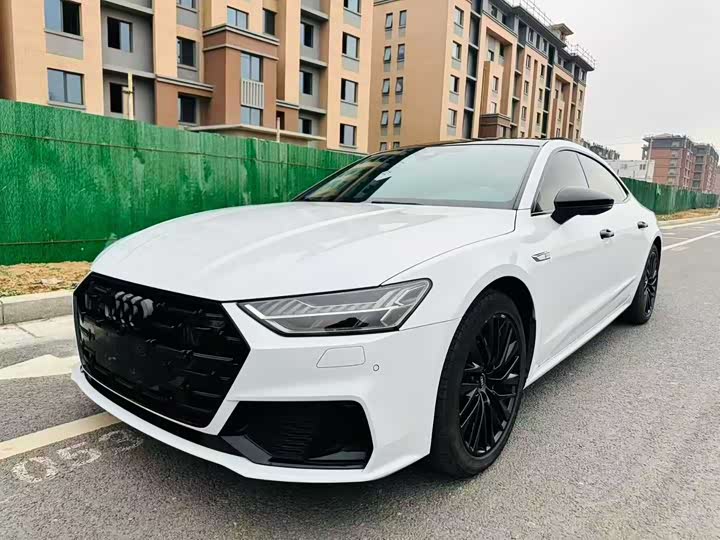 Фото 1 - Audi A7L