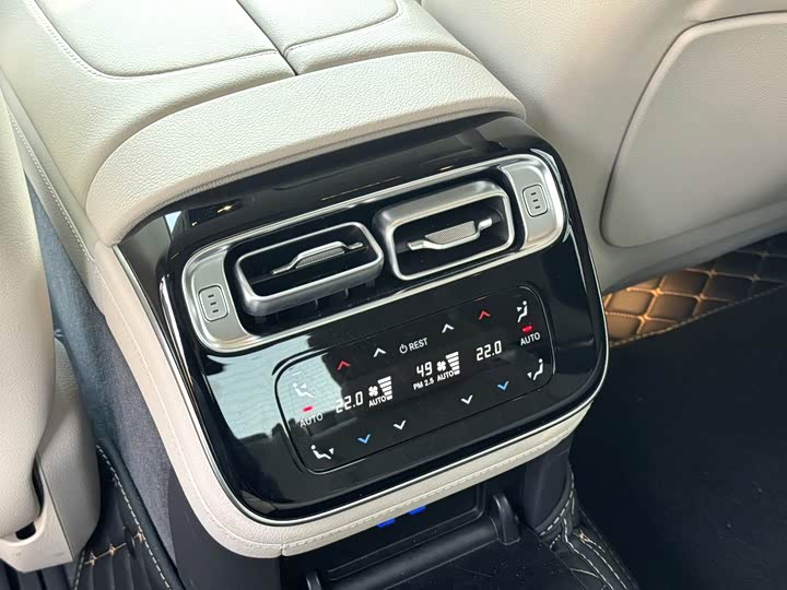 Фото 9 - Mercedes-Benz S-Class Hybrid