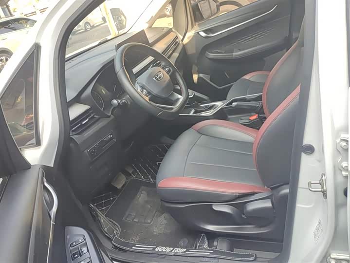 Фото 9 - Geely Vision X3