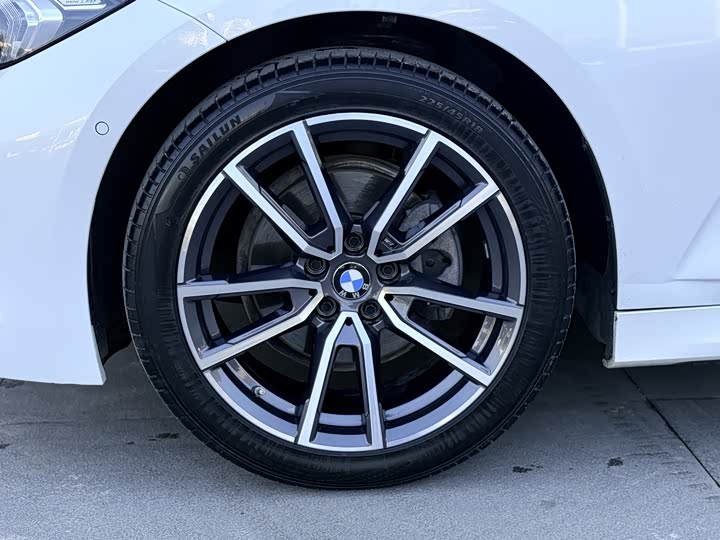 Фото 9 - BMW 3 Series