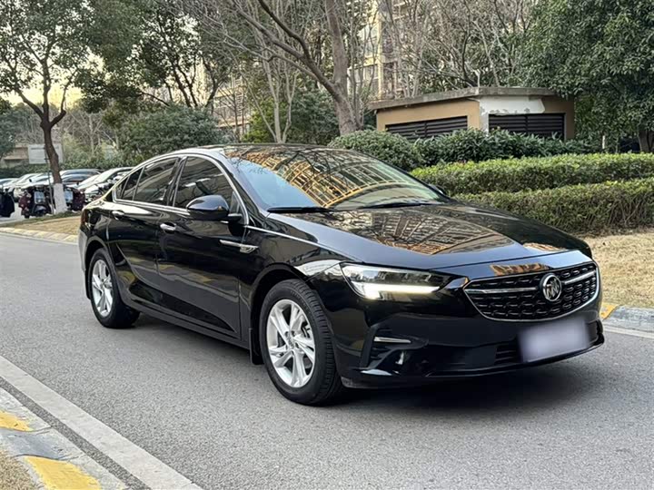 Фото 9 - Buick Regal