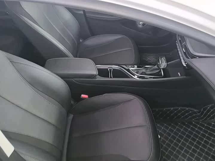 Фото 8 - Buick Verano