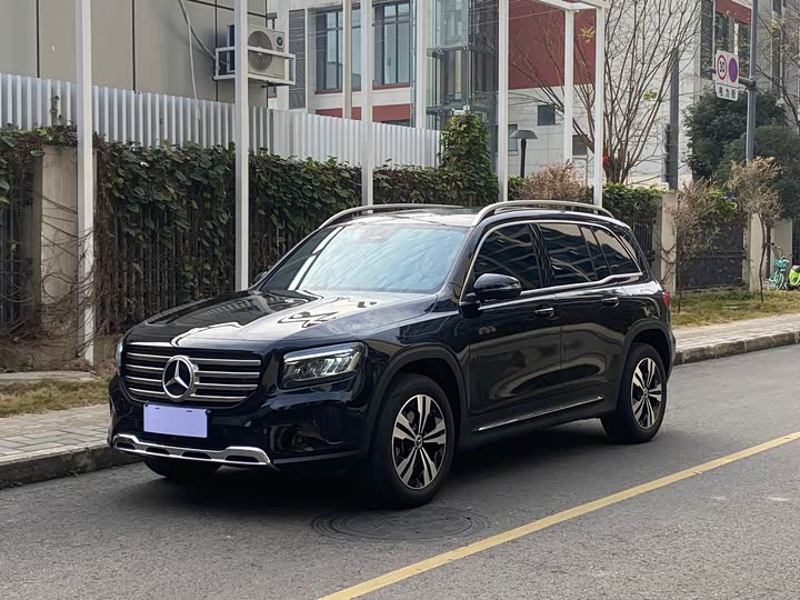 Фото 1 - Mercedes-Benz GLB-Class