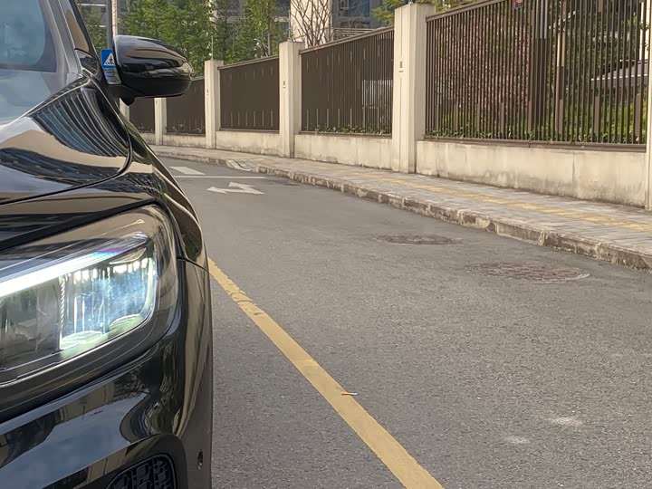 Фото 4 - Mercedes-Benz GLB-Class