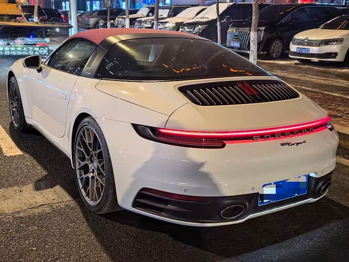 Фото 3 - Porsche 911