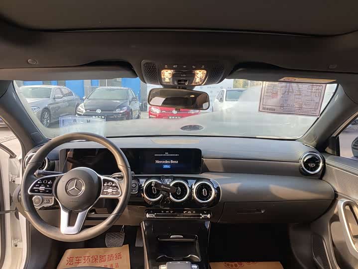 Фото 8 - Mercedes-Benz A-Class