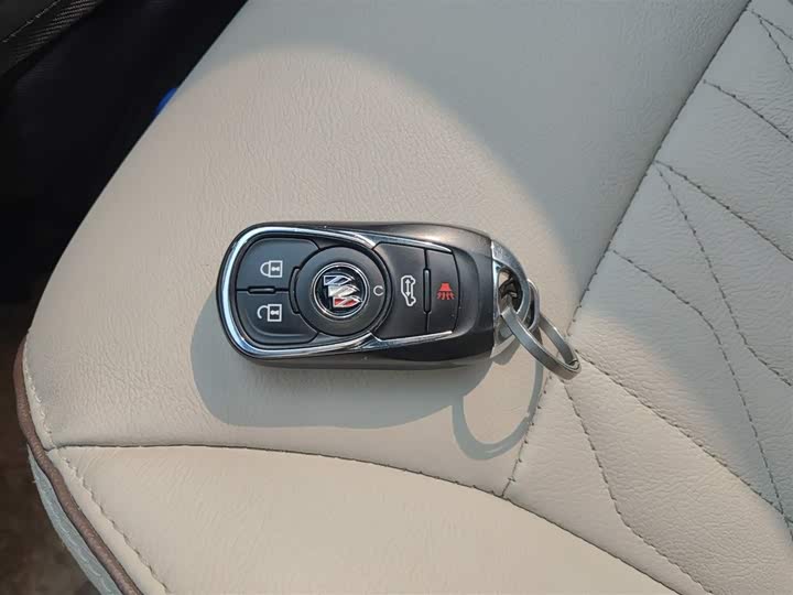 Фото 9 - Buick GL8 ES