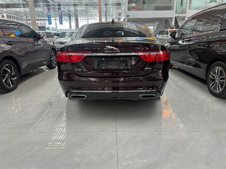 Фото 5 - Jaguar XF L