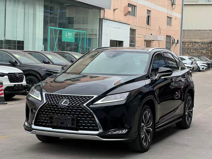 Фото 3 - Lexus RX