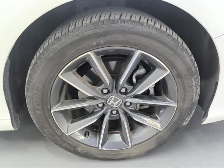 Фото 6 - Honda Inspire