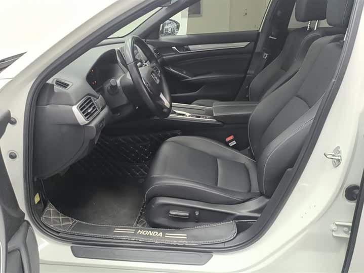 Фото 9 - Honda Inspire