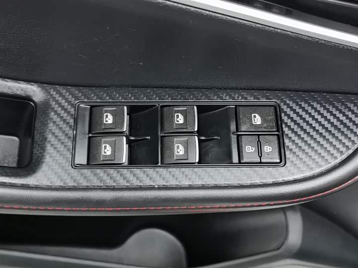 Фото 9 - Dongfeng Forthing SX6