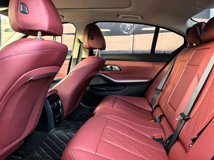 Фото 9 - BMW 3 Series