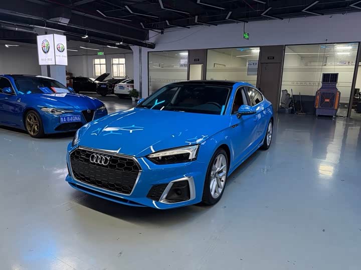 Фото 1 - Audi A5