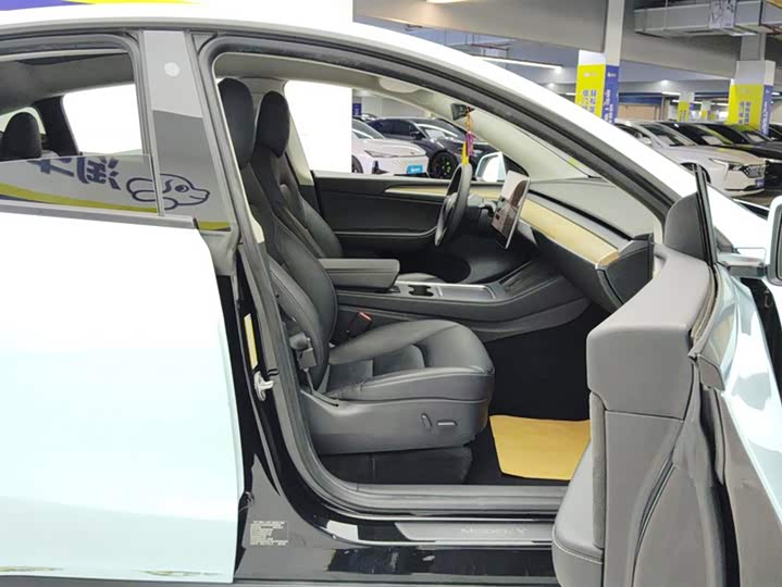 Фото 8 - Tesla Model Y