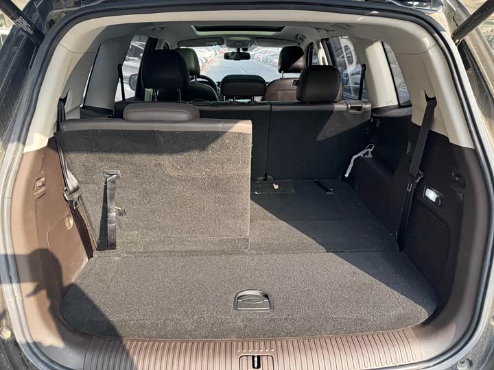 Фото 4 - Roewe RX8