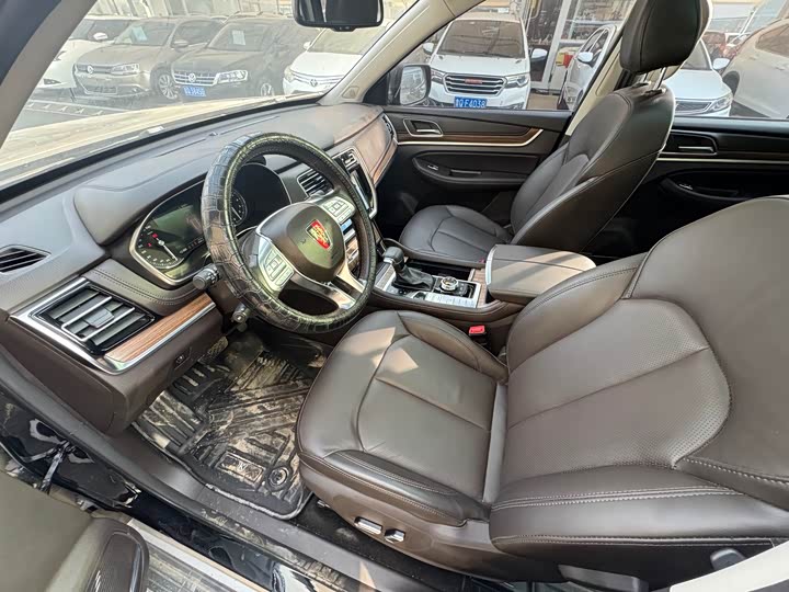 Фото 7 - Roewe RX8