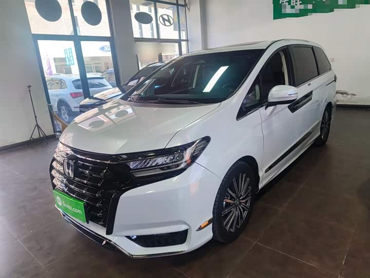 Фото 2 - Honda Elysion