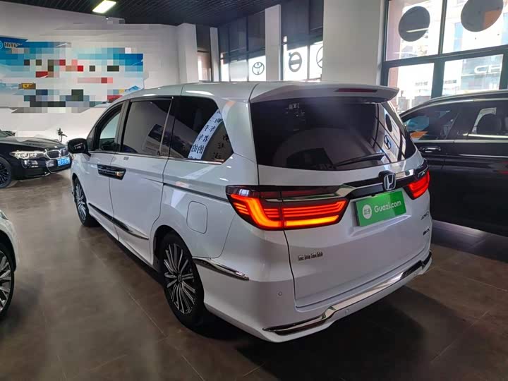 Фото 5 - Honda Elysion