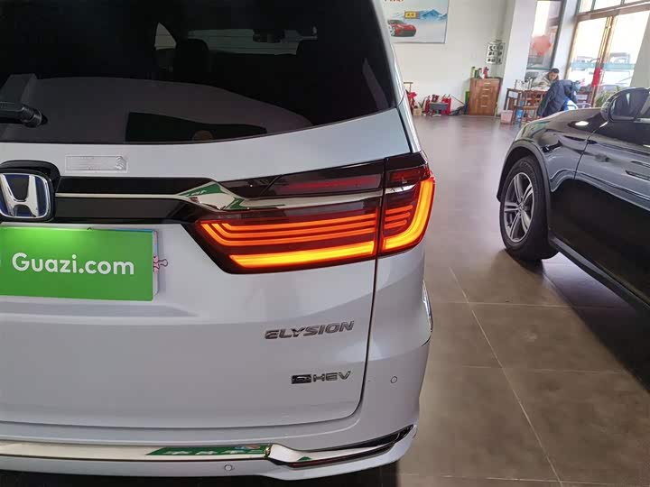 Фото 8 - Honda Elysion