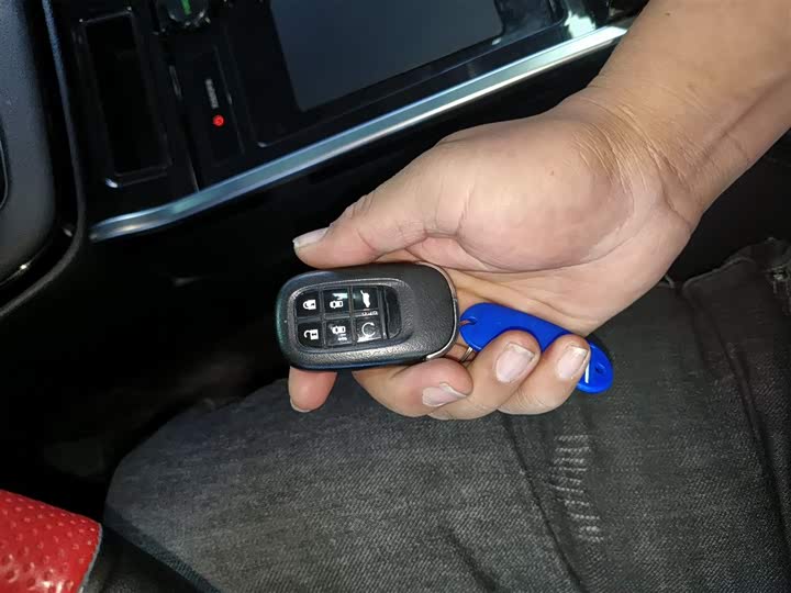 Фото 9 - Honda Elysion