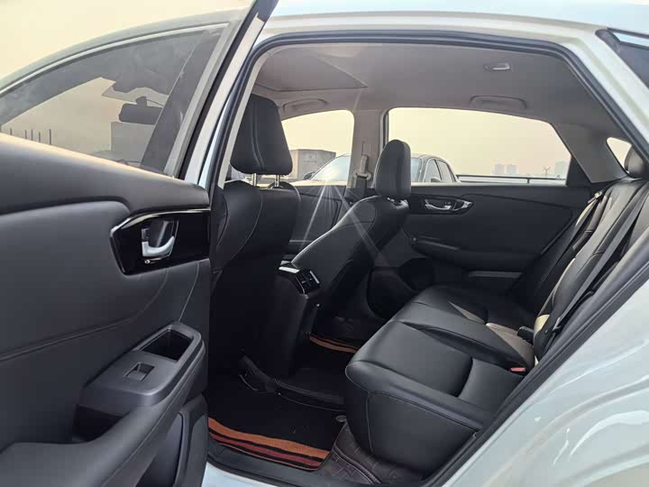 Фото 8 - Honda Envix