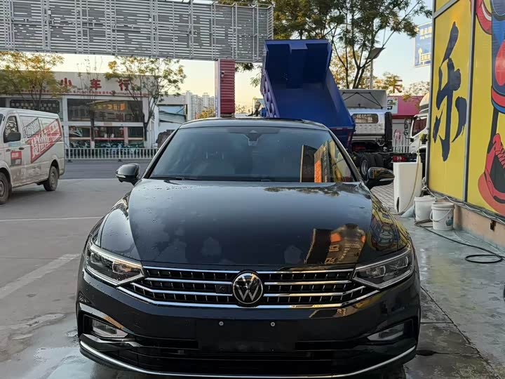 Фото 2 - Volkswagen Magotan