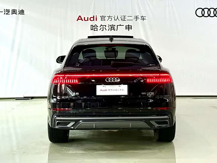Фото 2 - Audi Q8