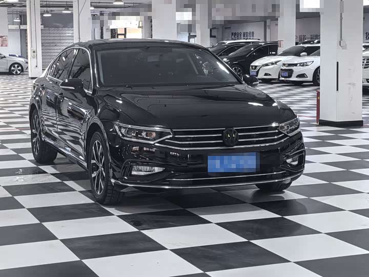 Фото 3 - Volkswagen Magotan