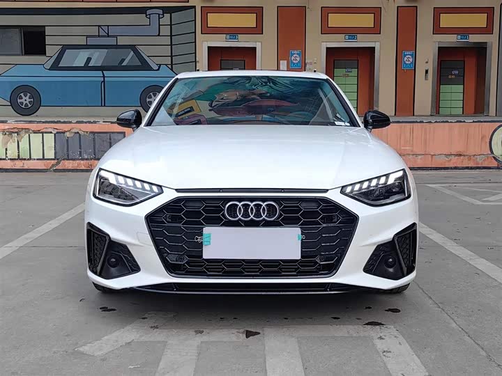 Фото 2 - Audi A4L