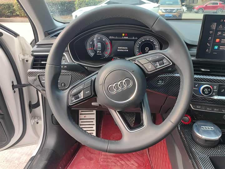 Фото 7 - Audi A4L