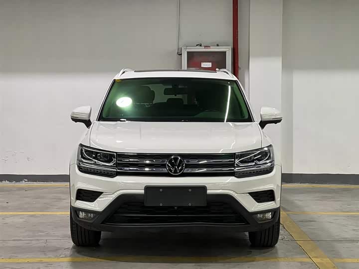 Фото 2 - Volkswagen Tharu