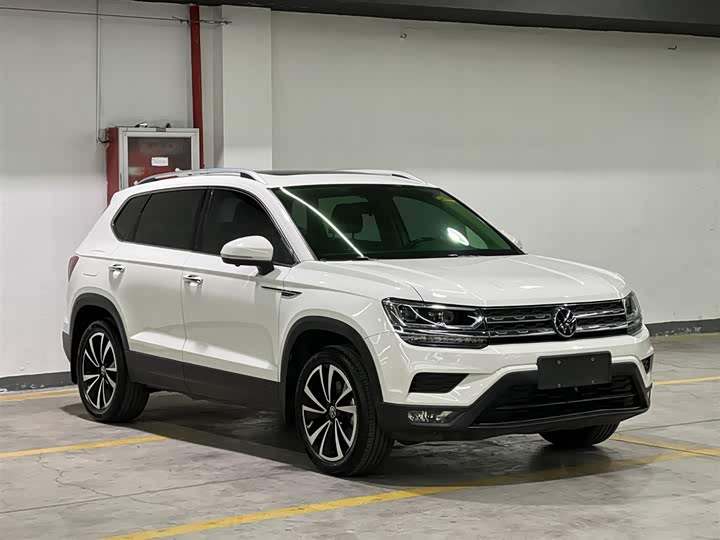 Фото 3 - Volkswagen Tharu